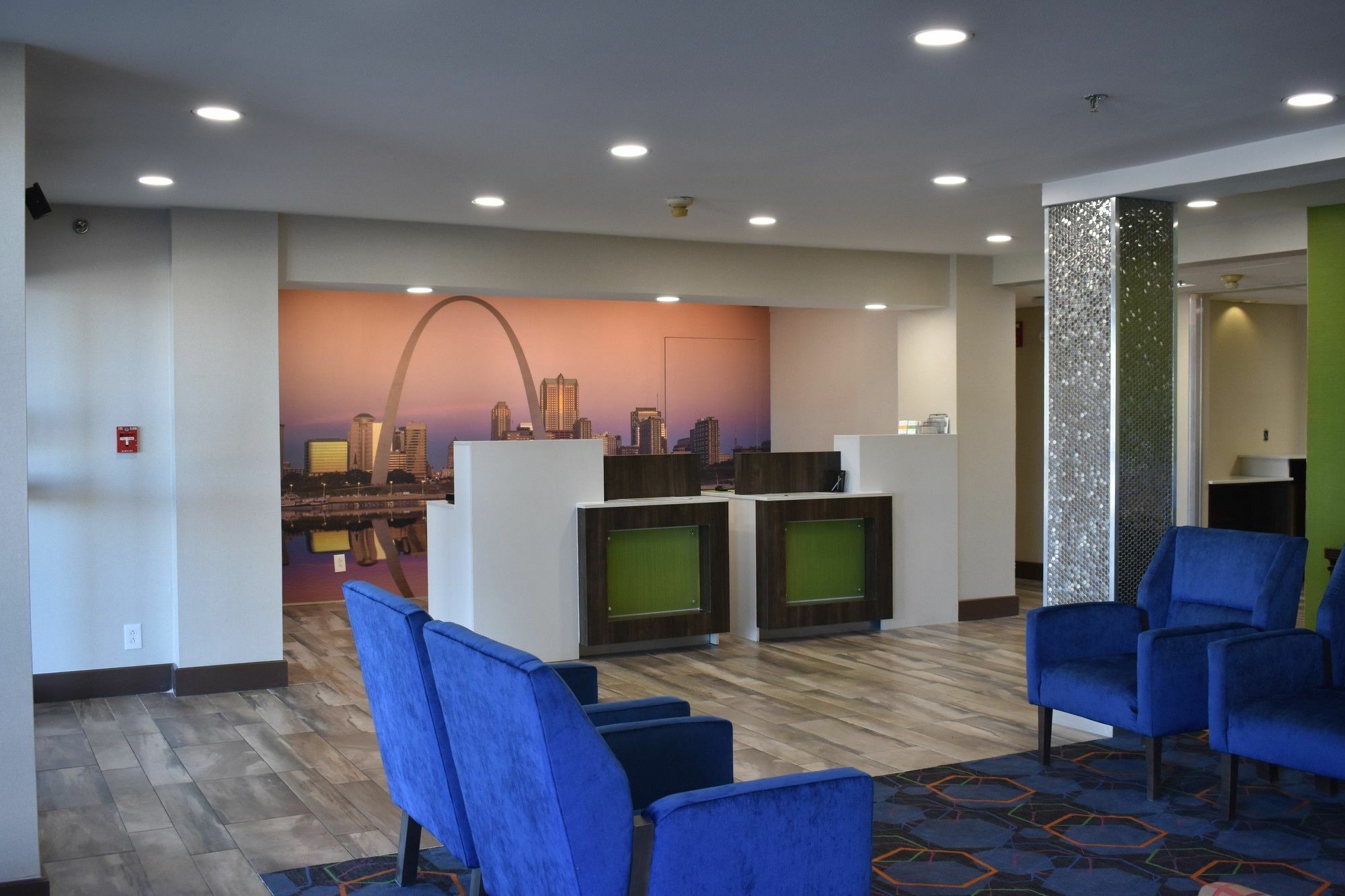 La Quinta Inn By Wyndham St. Louis Hazelwood - Airport North Exterior photo
