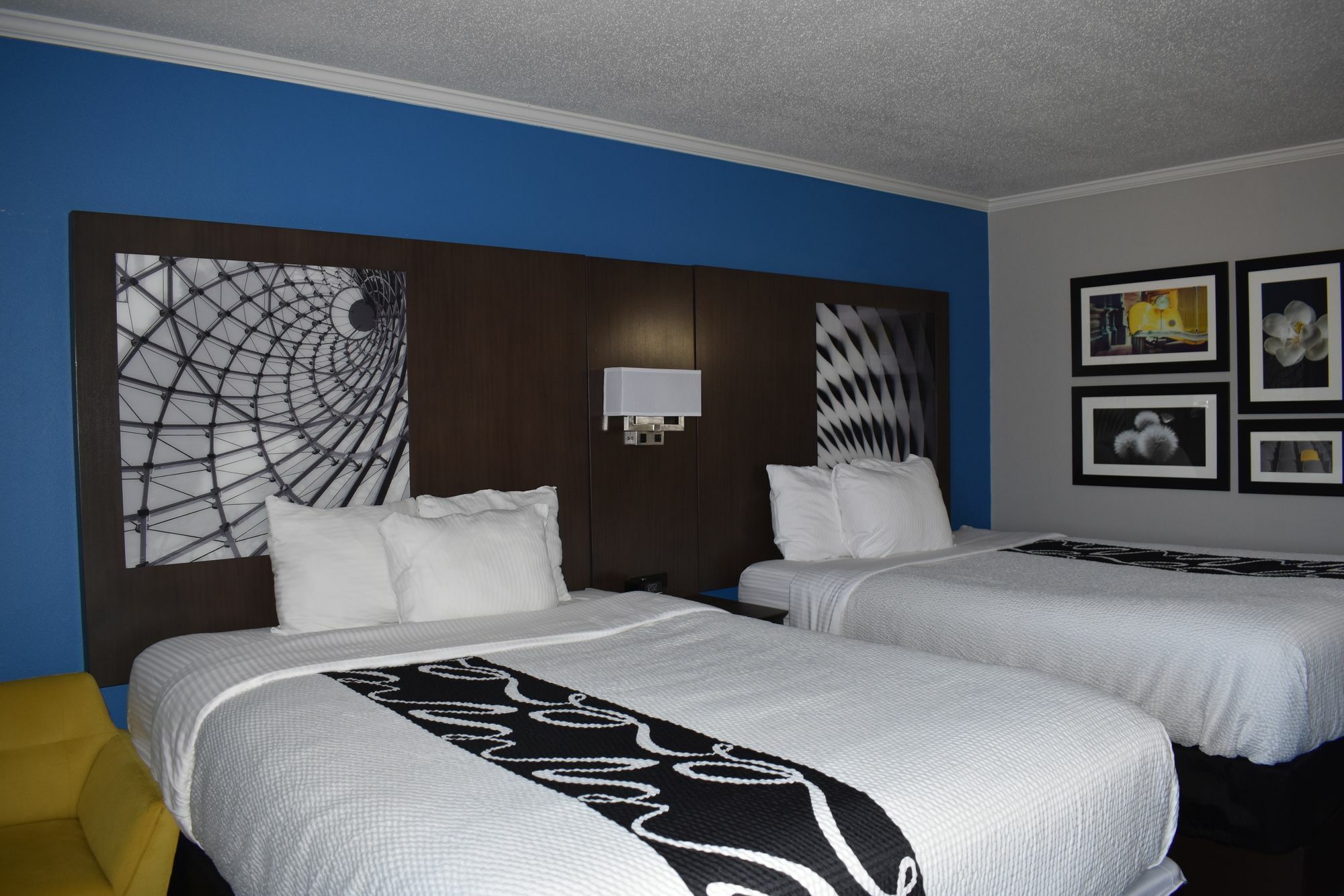 La Quinta Inn By Wyndham St. Louis Hazelwood - Airport North Exterior photo